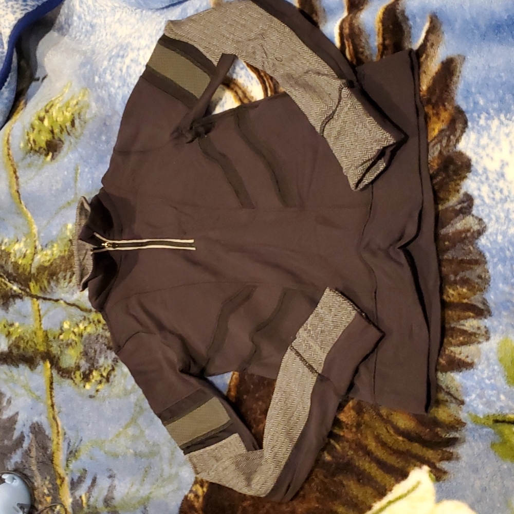 Ivivva running jacket